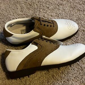 Mizuno leather golf shoes metal cleat